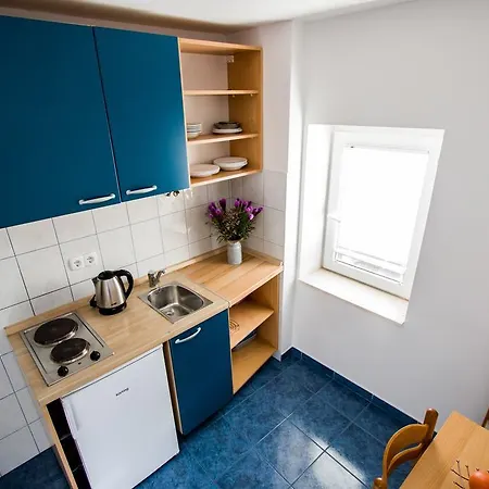 City & River View Apartment Omis Exterior photo