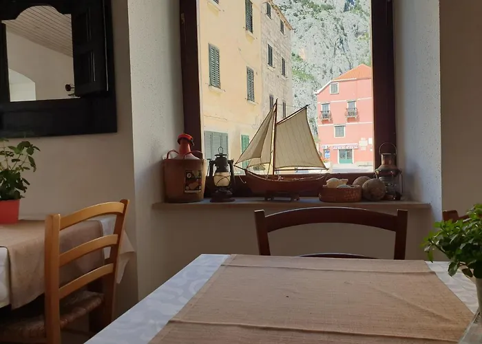 City & River View Apartment